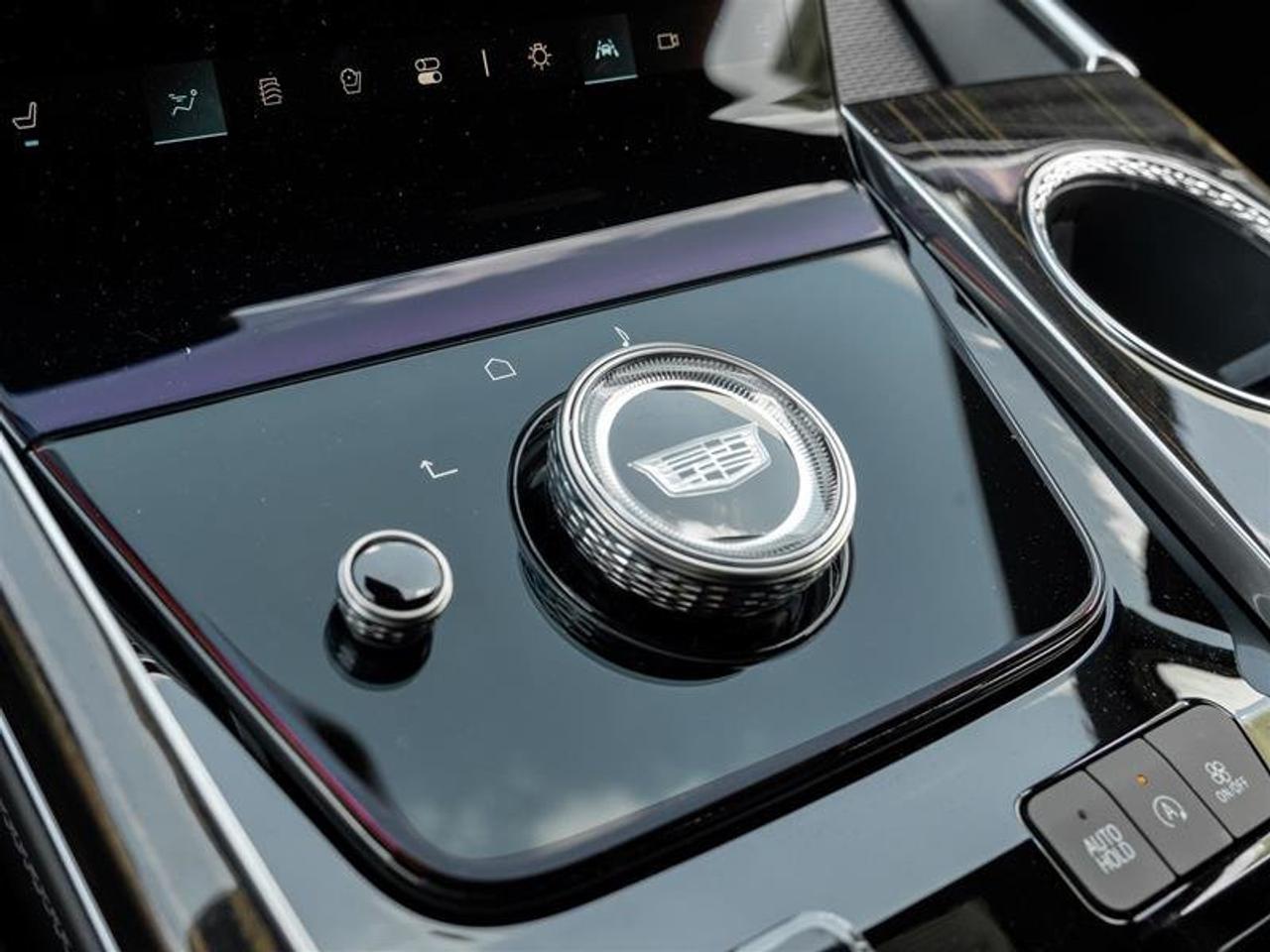 2026 Cadillac Escalade LUXURY Photo