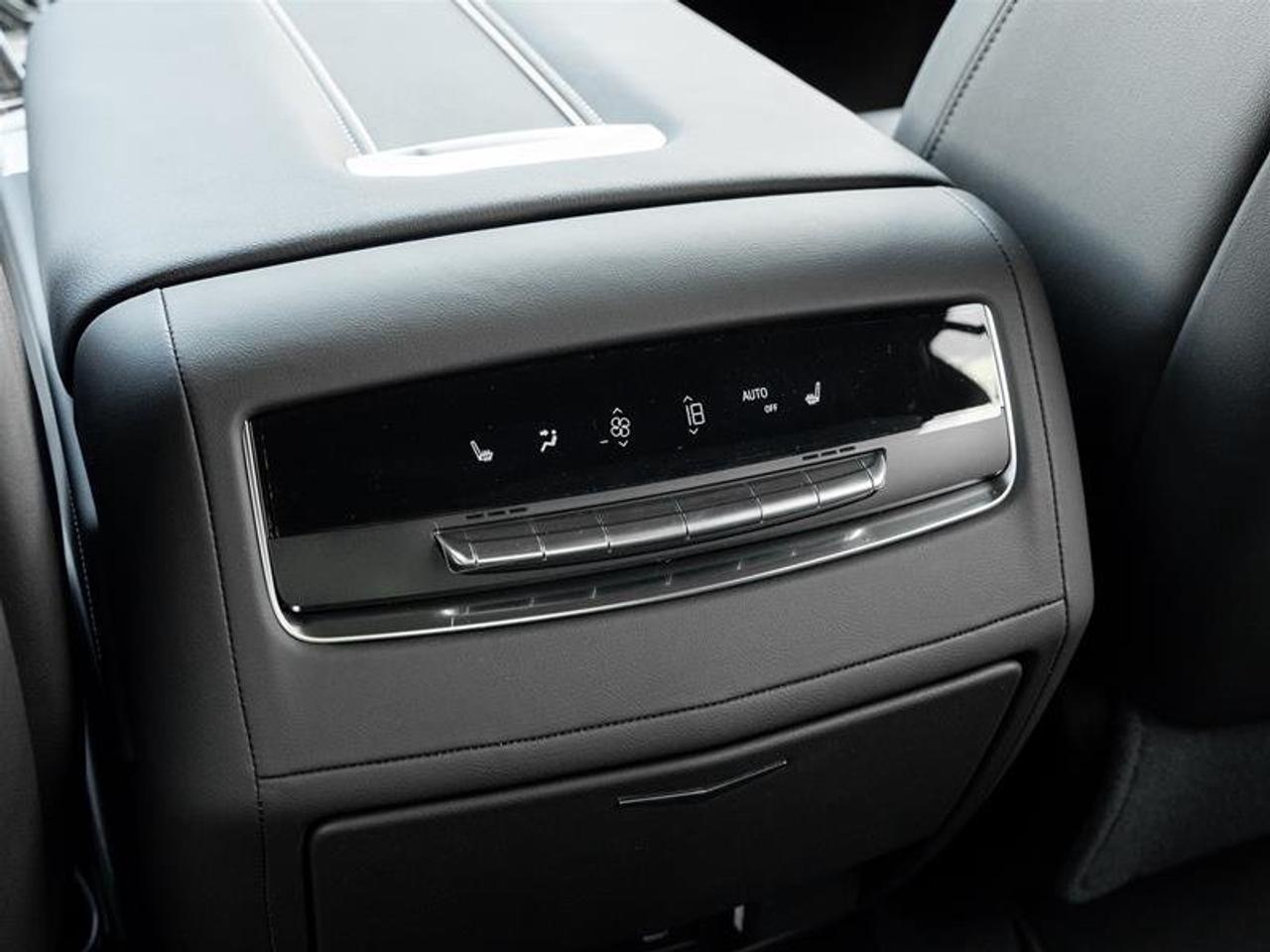 2026 Cadillac Escalade LUXURY Photo
