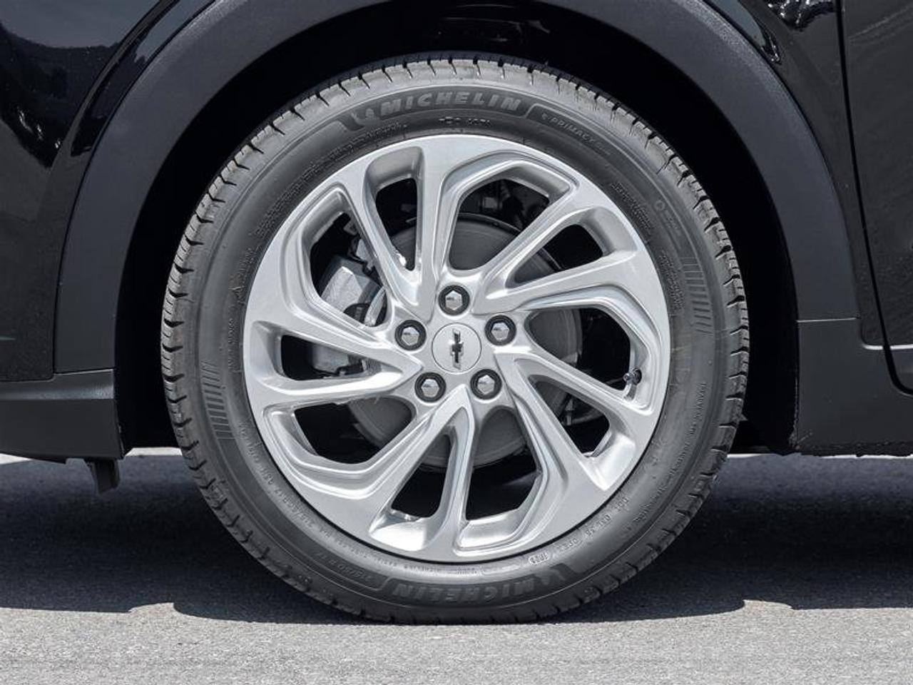 2027 Chevrolet Bolt LT Photo