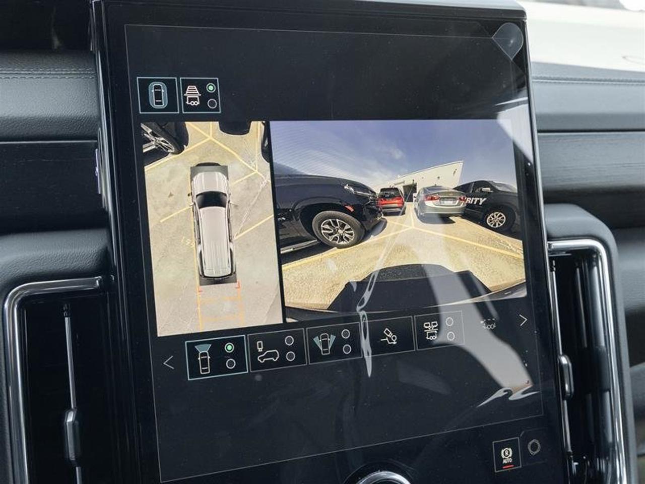 2026 GMC Yukon XL Denali Photo