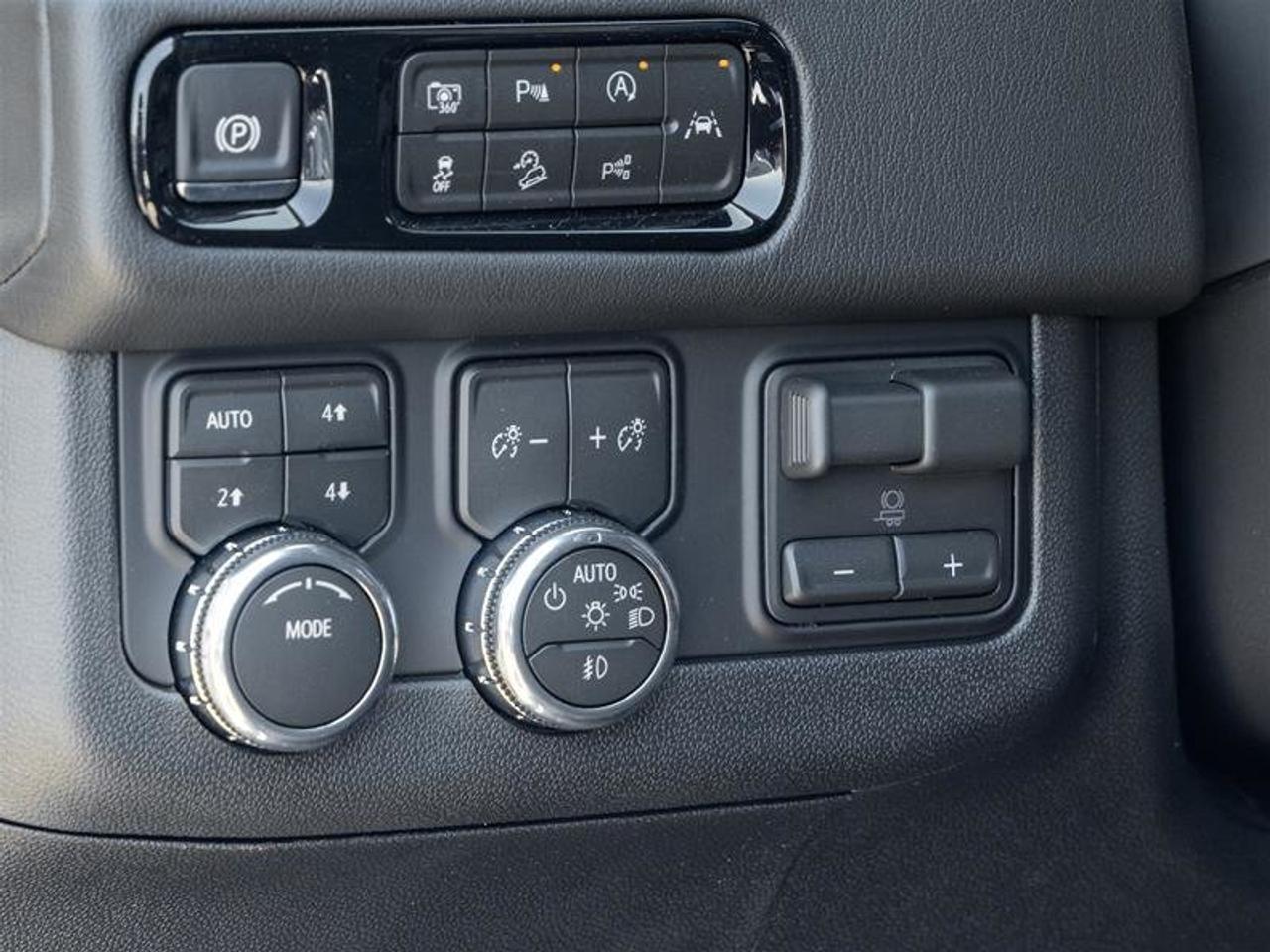 2026 GMC Yukon XL Denali Photo