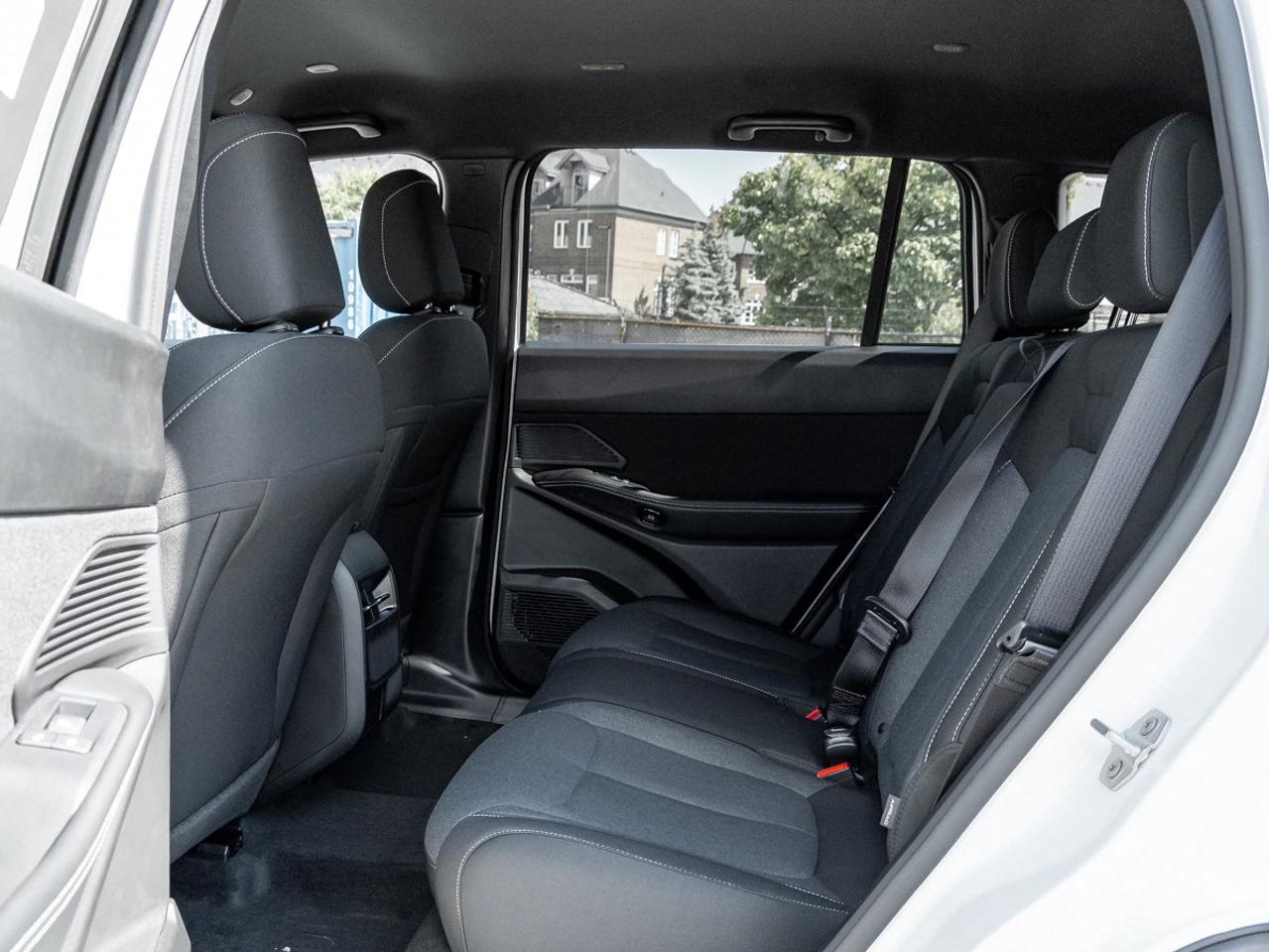 2026 Jeep Cherokee Base Photo