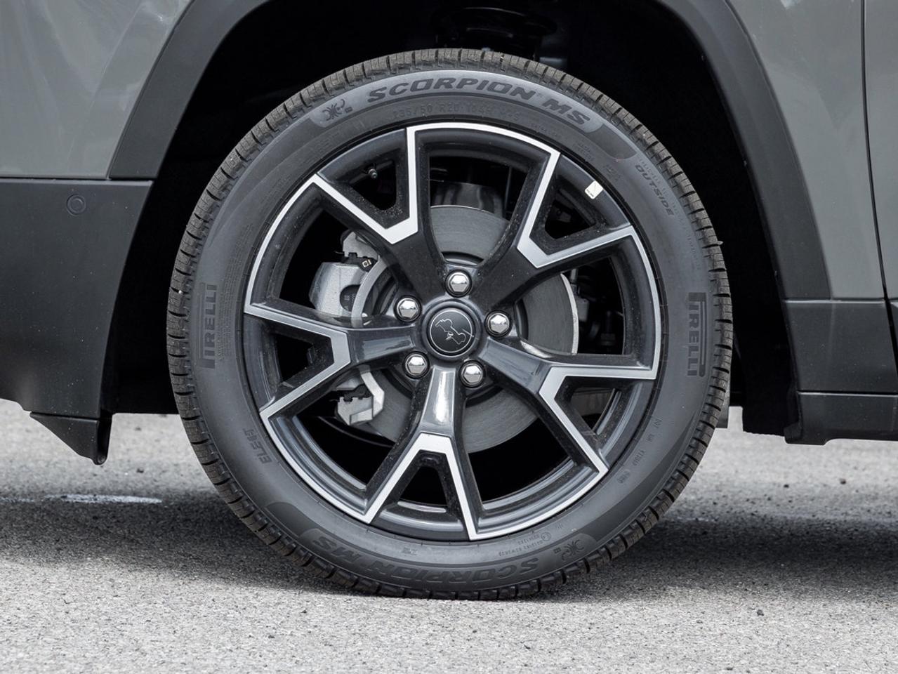 2026 Jeep Cherokee OVERLAND Photo