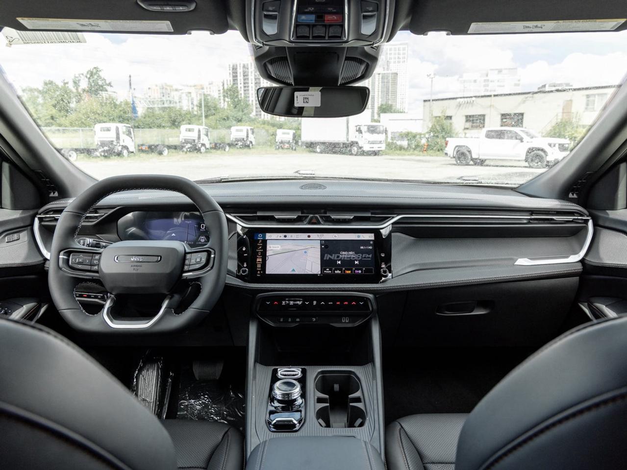 2026 Jeep Cherokee OVERLAND Photo