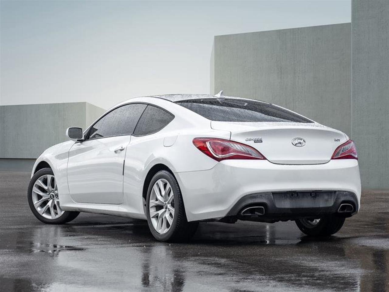 2013 Hyundai Genesis Coupe 2.0T Premium at Photo