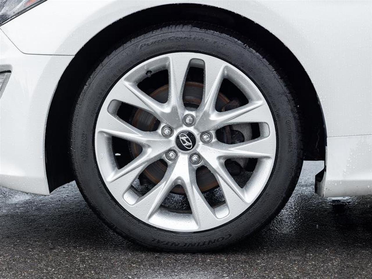 2013 Hyundai Genesis Coupe 2.0T Premium at Photo