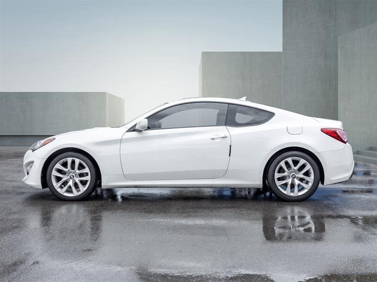 2013 Hyundai Genesis Coupe 2.0T Premium at Photo