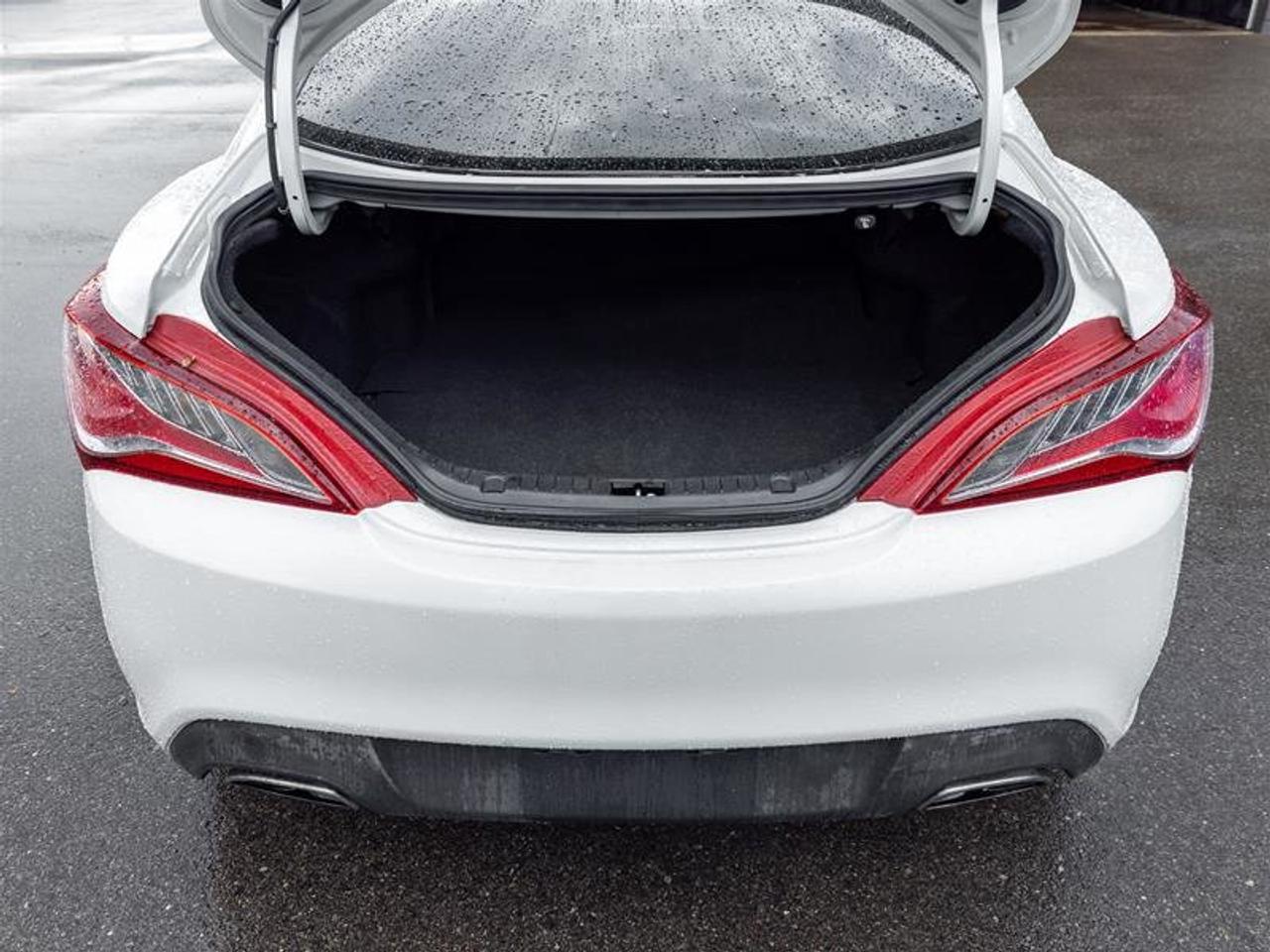 2013 Hyundai Genesis Coupe 2.0T Premium at Photo