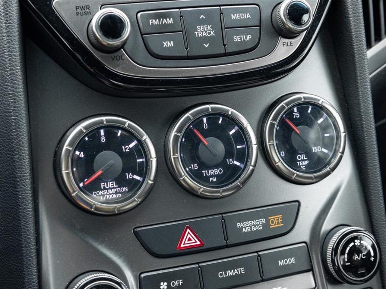 2013 Hyundai Genesis Coupe 2.0T Premium at Photo
