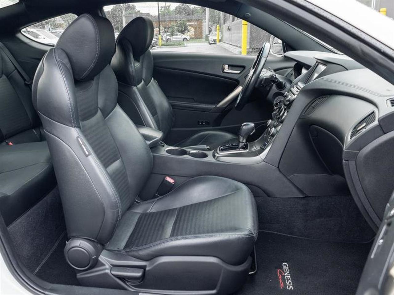 2013 Hyundai Genesis Coupe 2.0T Premium at Photo