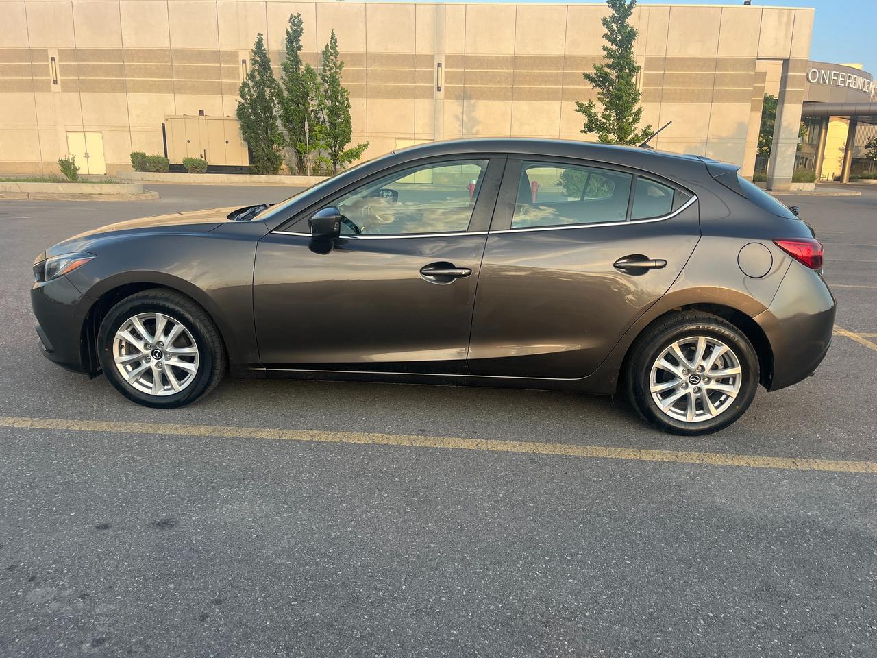 2015 Mazda MAZDA3 4DR HB SPORT AUTO GS Photo