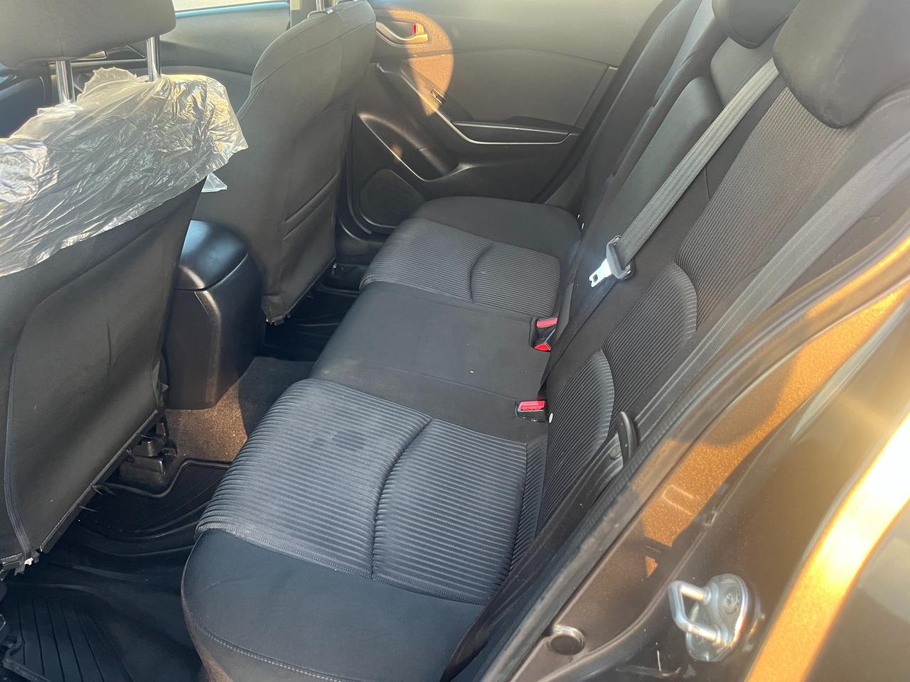 2015 Mazda MAZDA3 4DR HB SPORT AUTO GS Photo