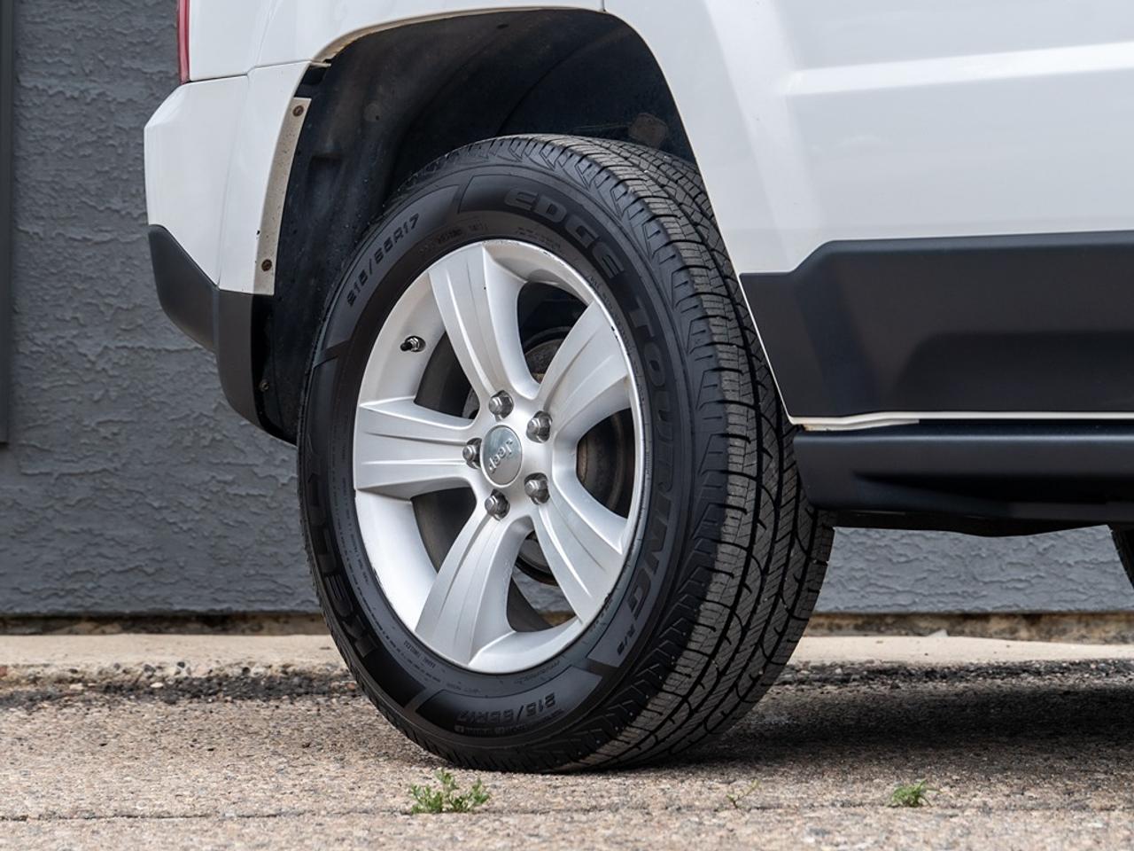 2011 Jeep Patriot 4WD 4dr North Photo3