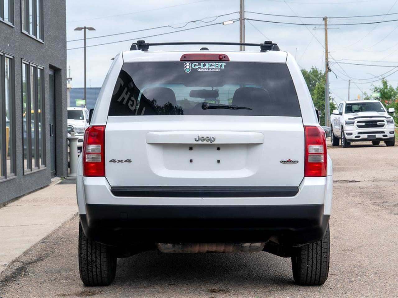 2011 Jeep Patriot 4WD 4dr North Photo6