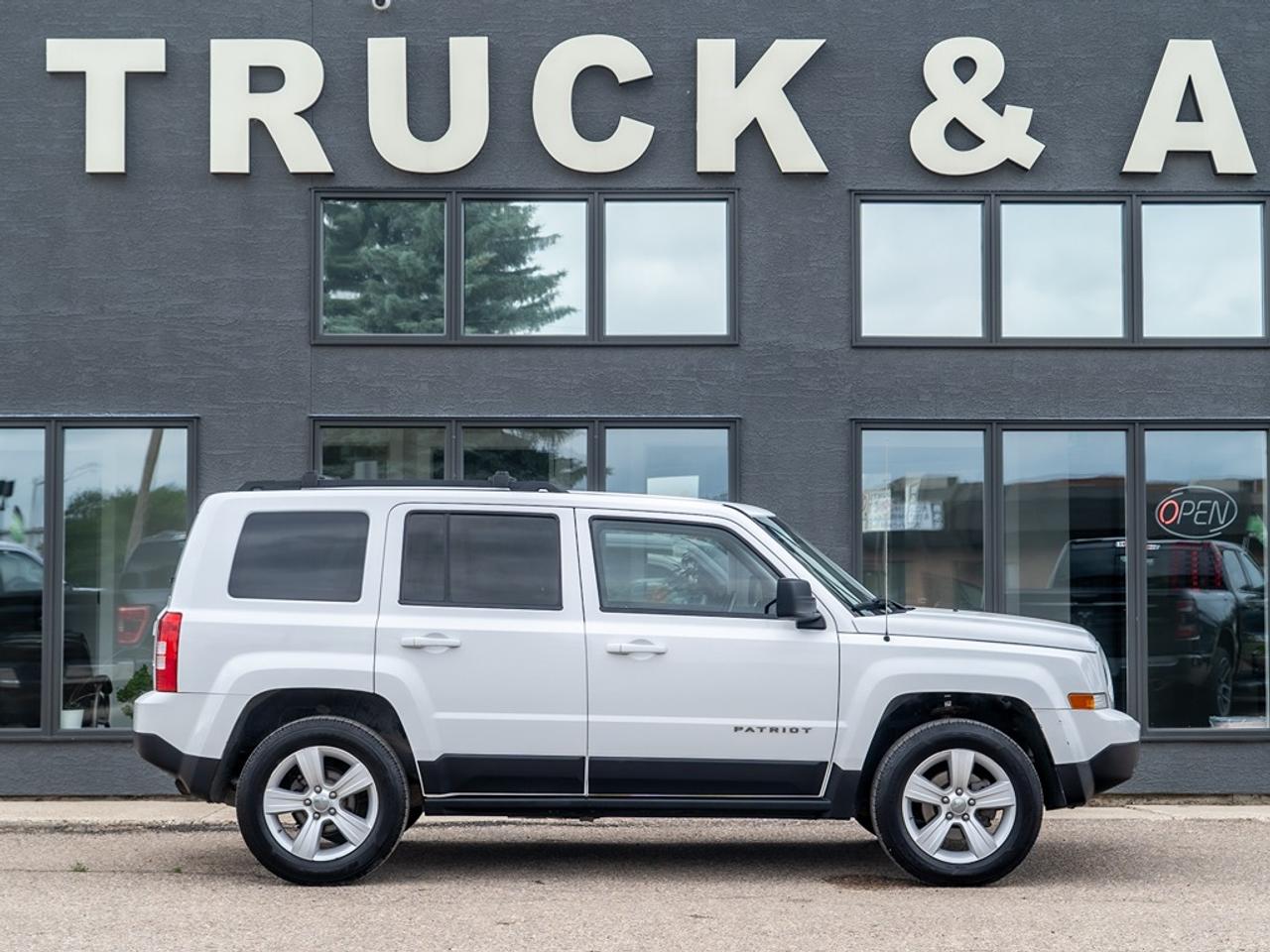 2011 Jeep Patriot 4WD 4dr North Photo4
