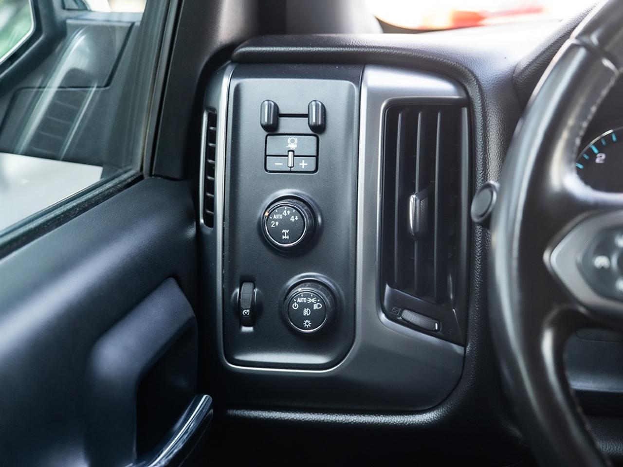 2015 Chevrolet Silverado 1500 LT Photo9