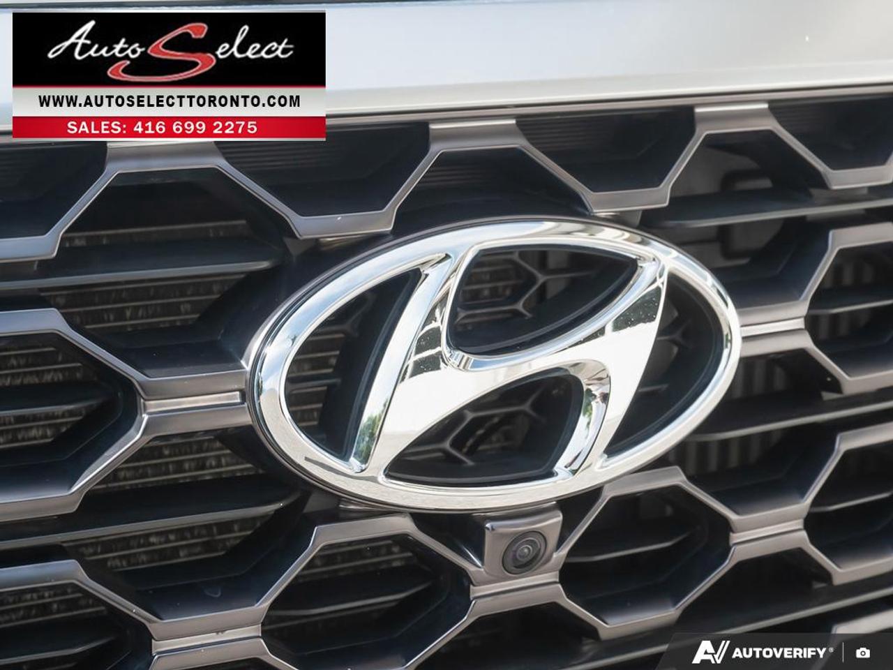 2019 Hyundai Santa Fe Luxury AWD - Leather - Pano Roof - Carplay - Clean Carfax Photo