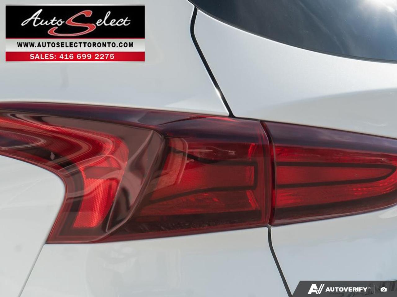 2019 Hyundai Santa Fe Luxury AWD - Leather - Pano Roof - Carplay - Clean Carfax Photo