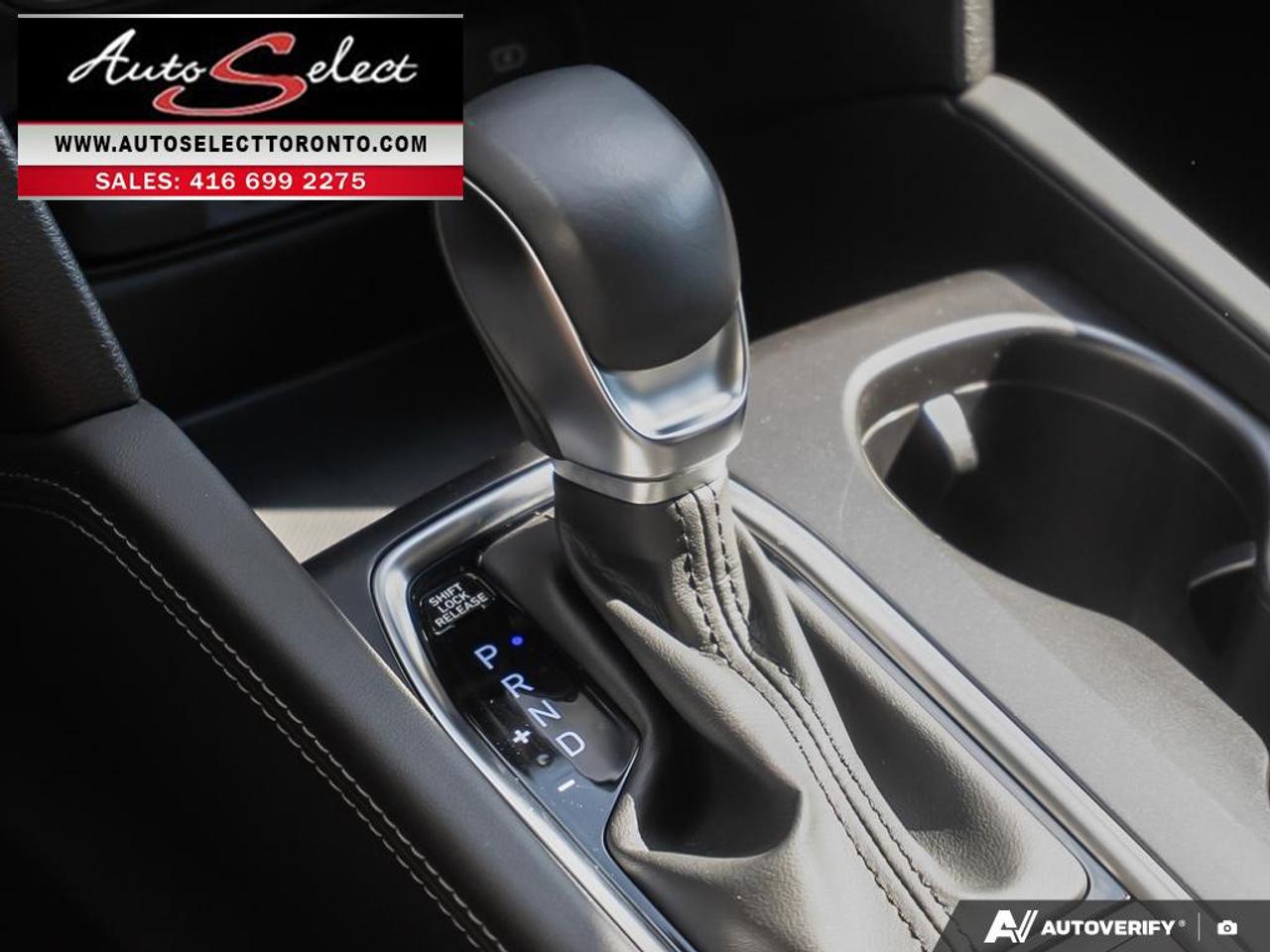 2019 Hyundai Santa Fe Luxury AWD - Leather - Pano Roof - Carplay - Clean Carfax Photo