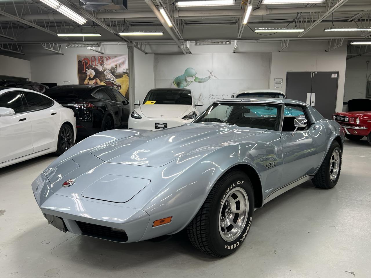 1974 Chevrolet Corvette T-Roof Coupe 4 Speed Manual Photo3