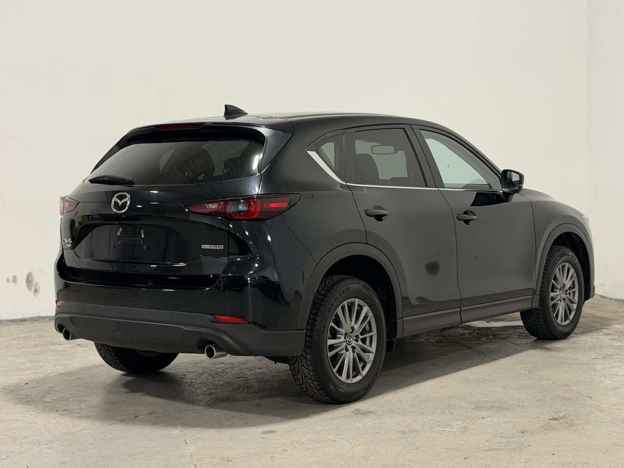 2025 Mazda CX-5 GS AWD | LEATHER INTERIOR | SUNROOF! Photo