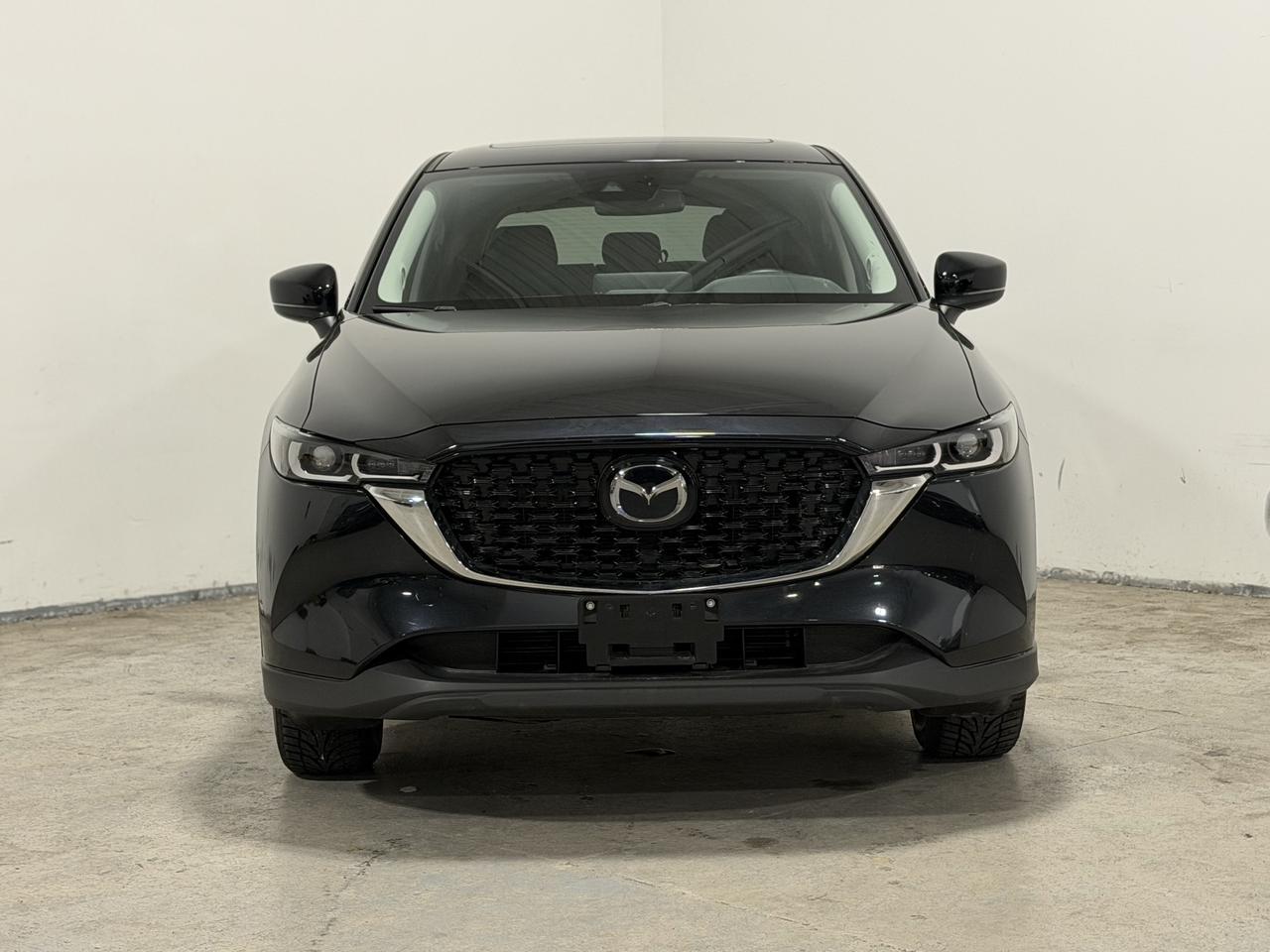 2025 Mazda CX-5 GS AWD | LEATHER INTERIOR | SUNROOF! Photo1