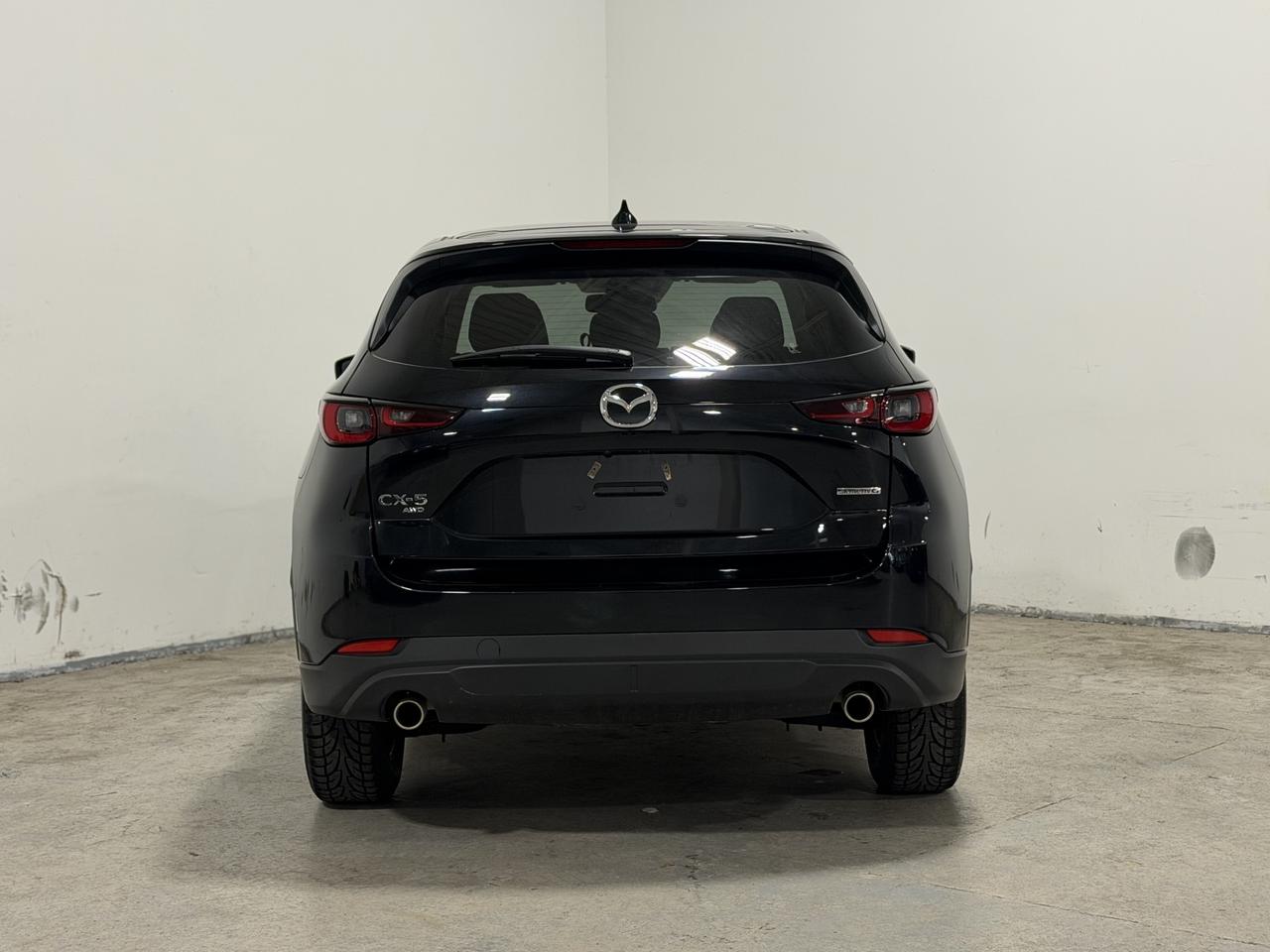 2025 Mazda CX-5 GS AWD | LEATHER INTERIOR | SUNROOF! Photo4