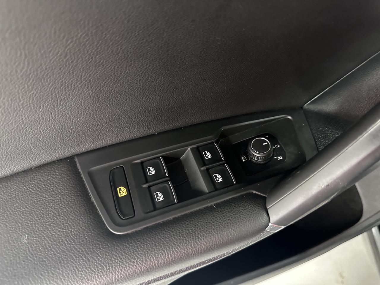 2018 Volkswagen Tiguan COMFORTLINE Photo31