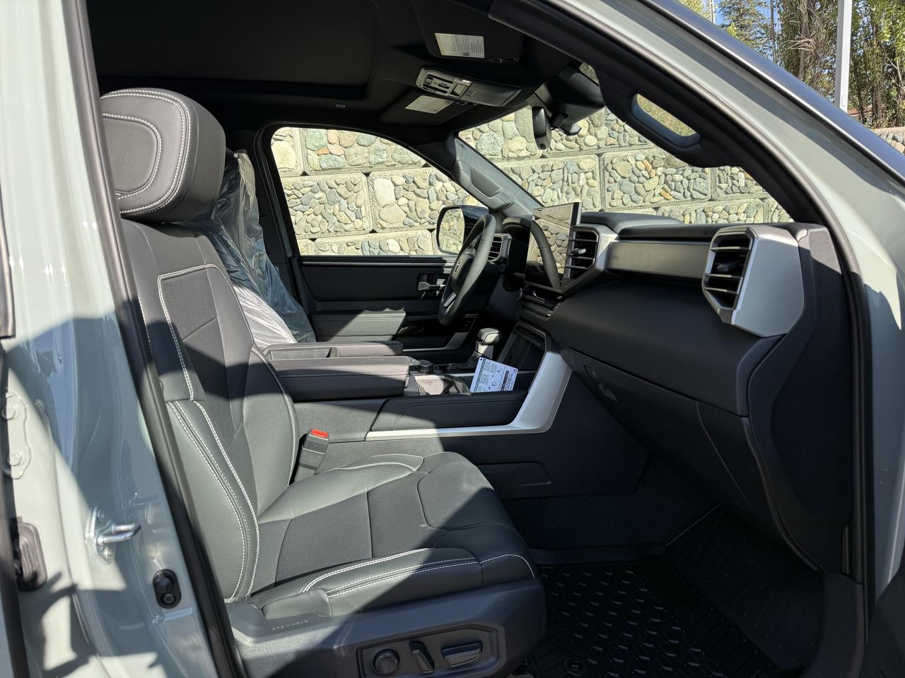 2026 Toyota Tundra Hybrid CrewMax Limited L Nightshade Photo