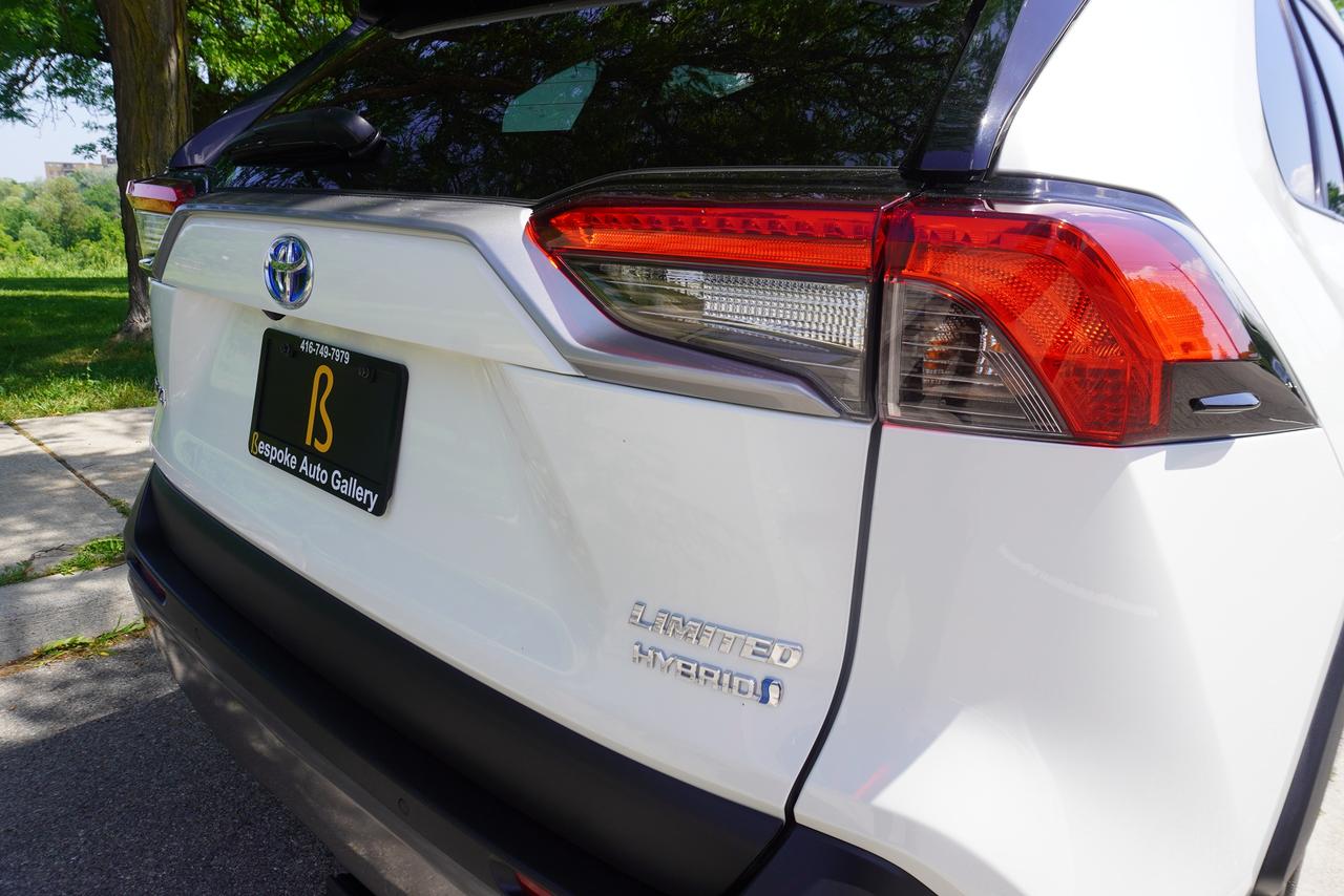 2019 Toyota RAV4 HYBRID / 1 OWNER / NO ACCIDENTS / LIMITED TRIM Photo