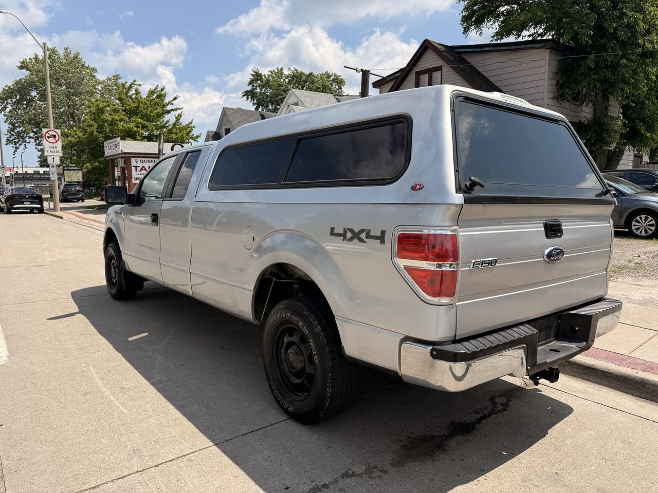 2010 Ford F-150 4WD SUPERCAB 163" XLT Photo