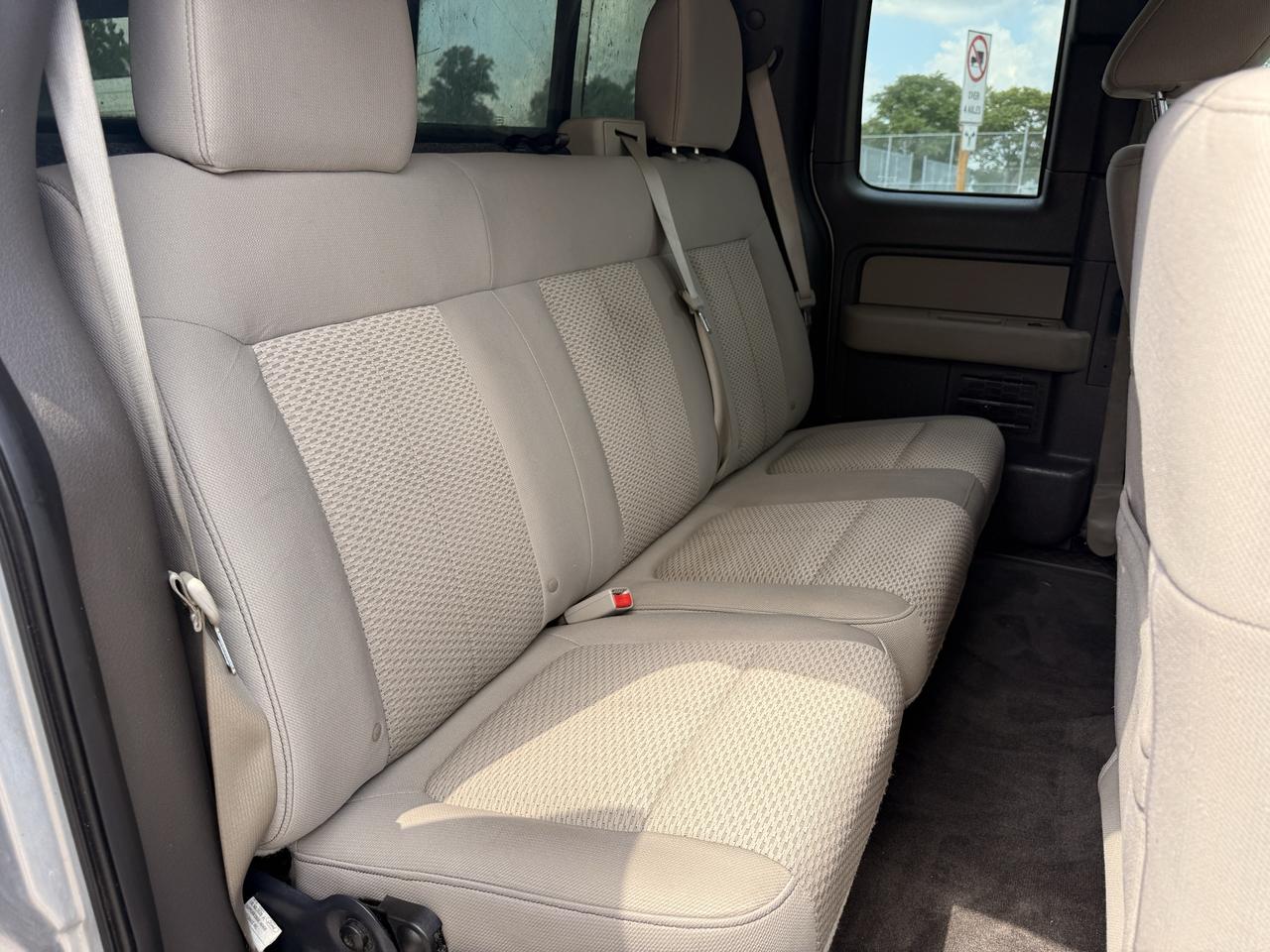 2010 Ford F-150 4WD SUPERCAB 163" XLT Photo