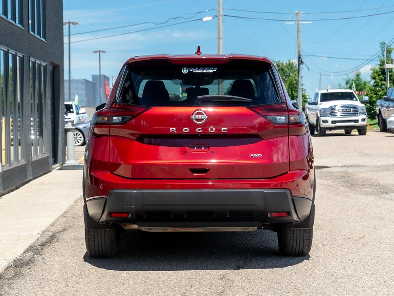 2024 Nissan Rogue AWD S Photo6