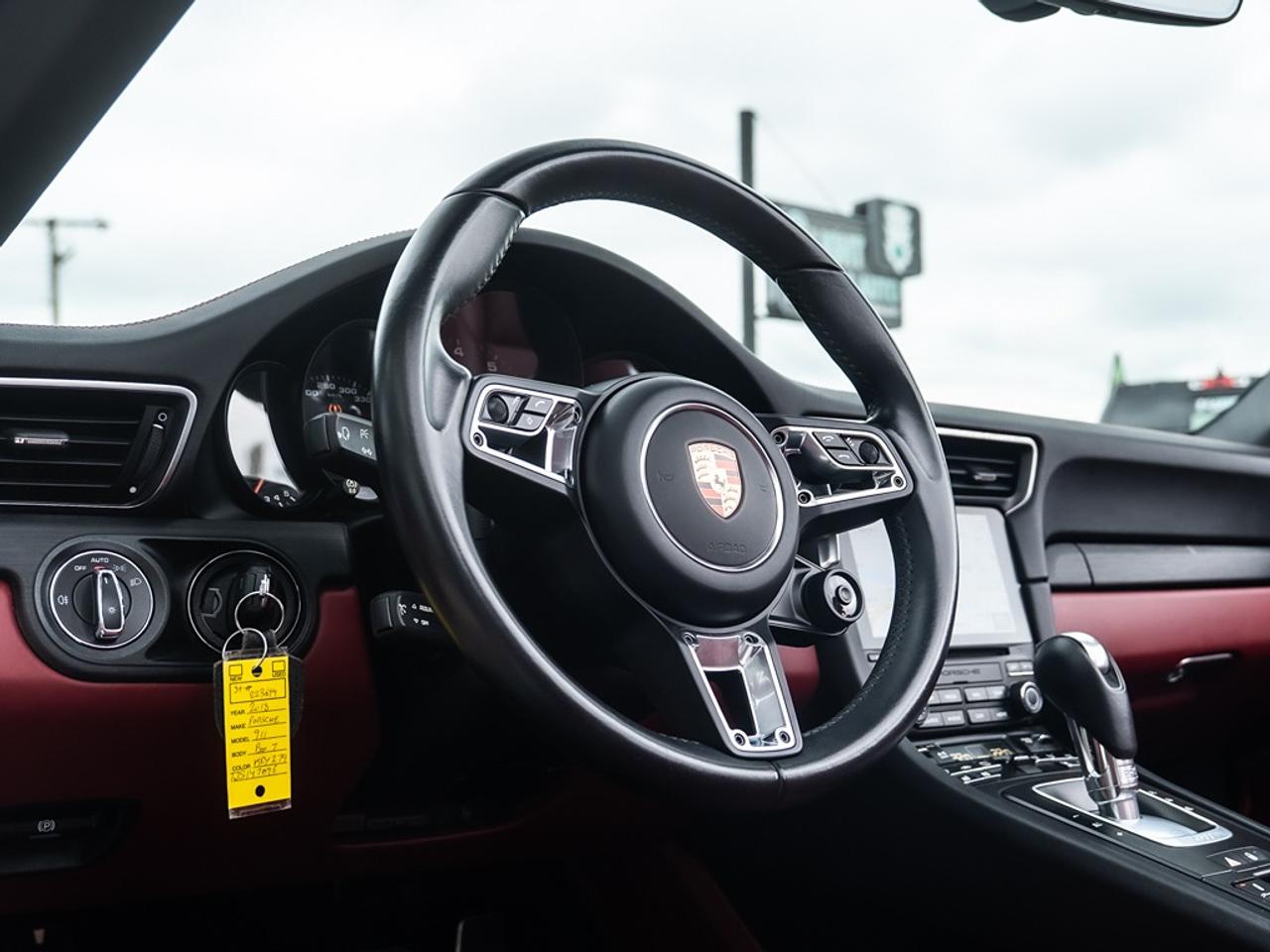 2018 Porsche 911 Carrera GTS CABRIOLET Photo13