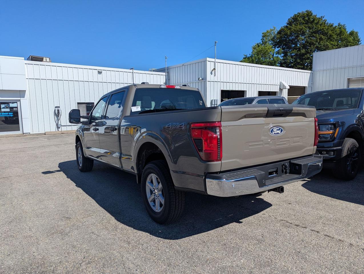 2026 Ford F-150 XLT Supercrew 301A Long Box 4x4 Photo3