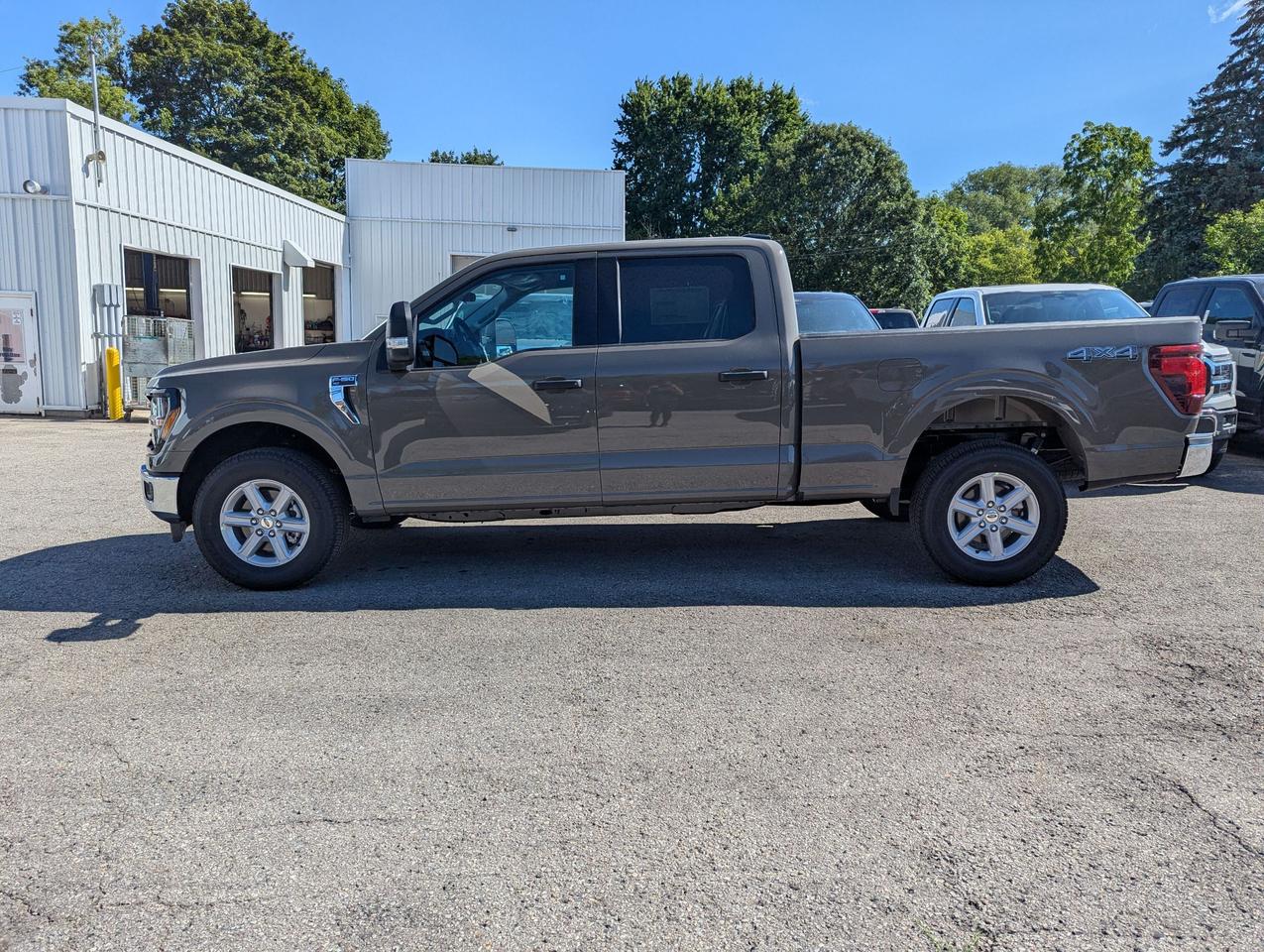 2026 Ford F-150 XLT Supercrew 301A Long Box 4x4 Photo2