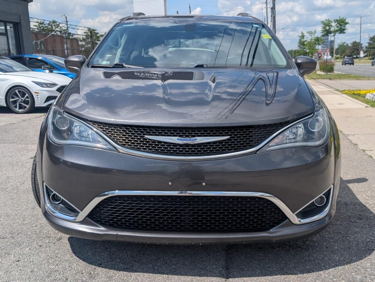 2018 Chrysler Pacifica TOURING L PLUS * PANORAMIC ROOF * NAVI * DVD'S * L Photo