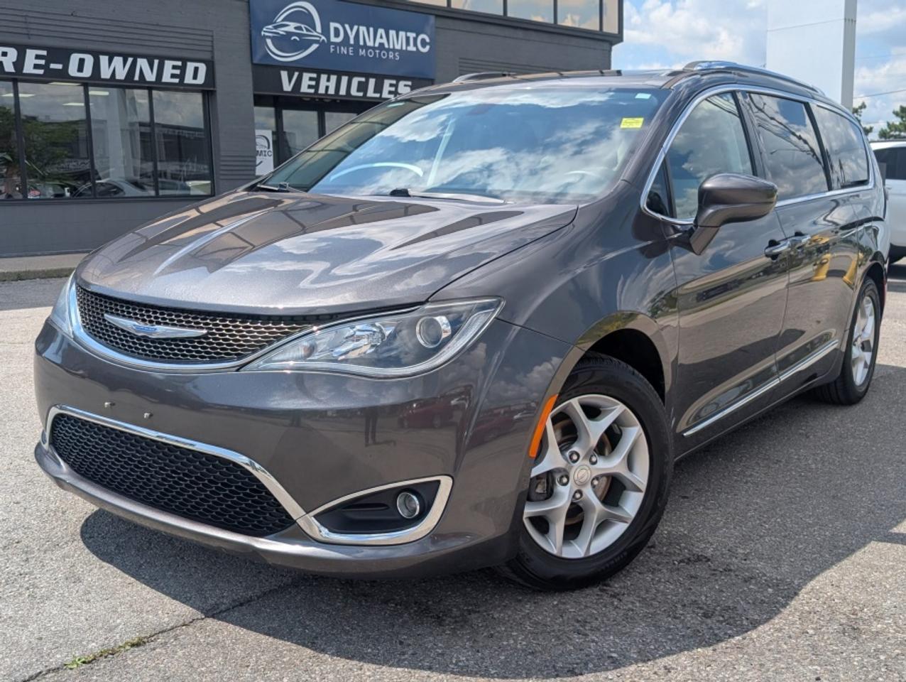 2018 Chrysler Pacifica TOURING L PLUS * PANORAMIC ROOF * NAVI * DVD'S * L