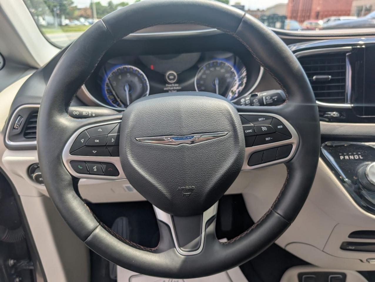 2018 Chrysler Pacifica TOURING L PLUS * PANORAMIC ROOF * NAVI * DVD'S * L - Photo #13
