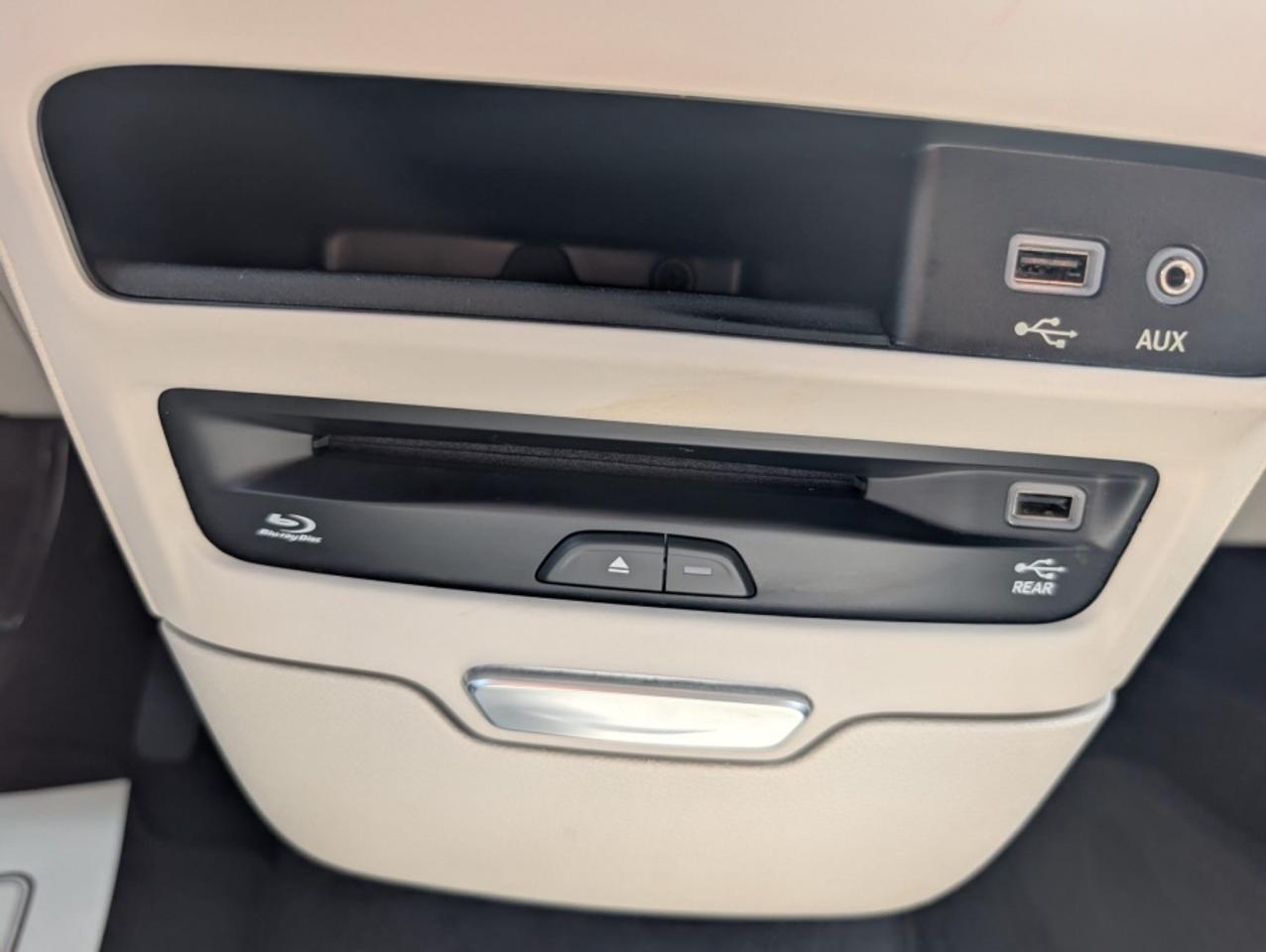 2018 Chrysler Pacifica TOURING L PLUS * PANORAMIC ROOF * NAVI * DVD'S * L Photo
