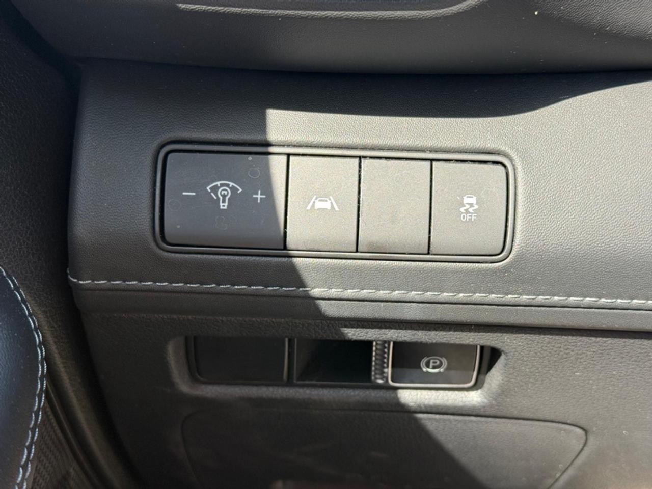 2021 Hyundai Santa Fe PREFERRED AWD/ SUNROOF /LEATHER/ REAR CAMERA - Photo #16