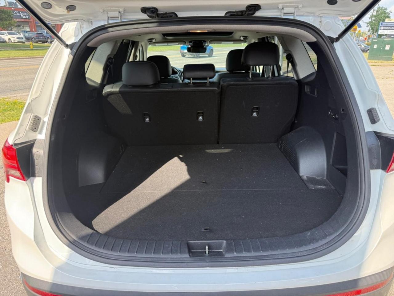 2021 Hyundai Santa Fe PREFERRED AWD/ SUNROOF /LEATHER/ REAR CAMERA Photo