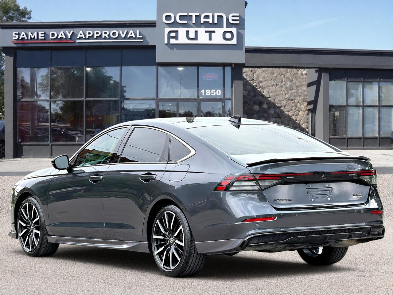 2023 Honda Accord Touring Photo