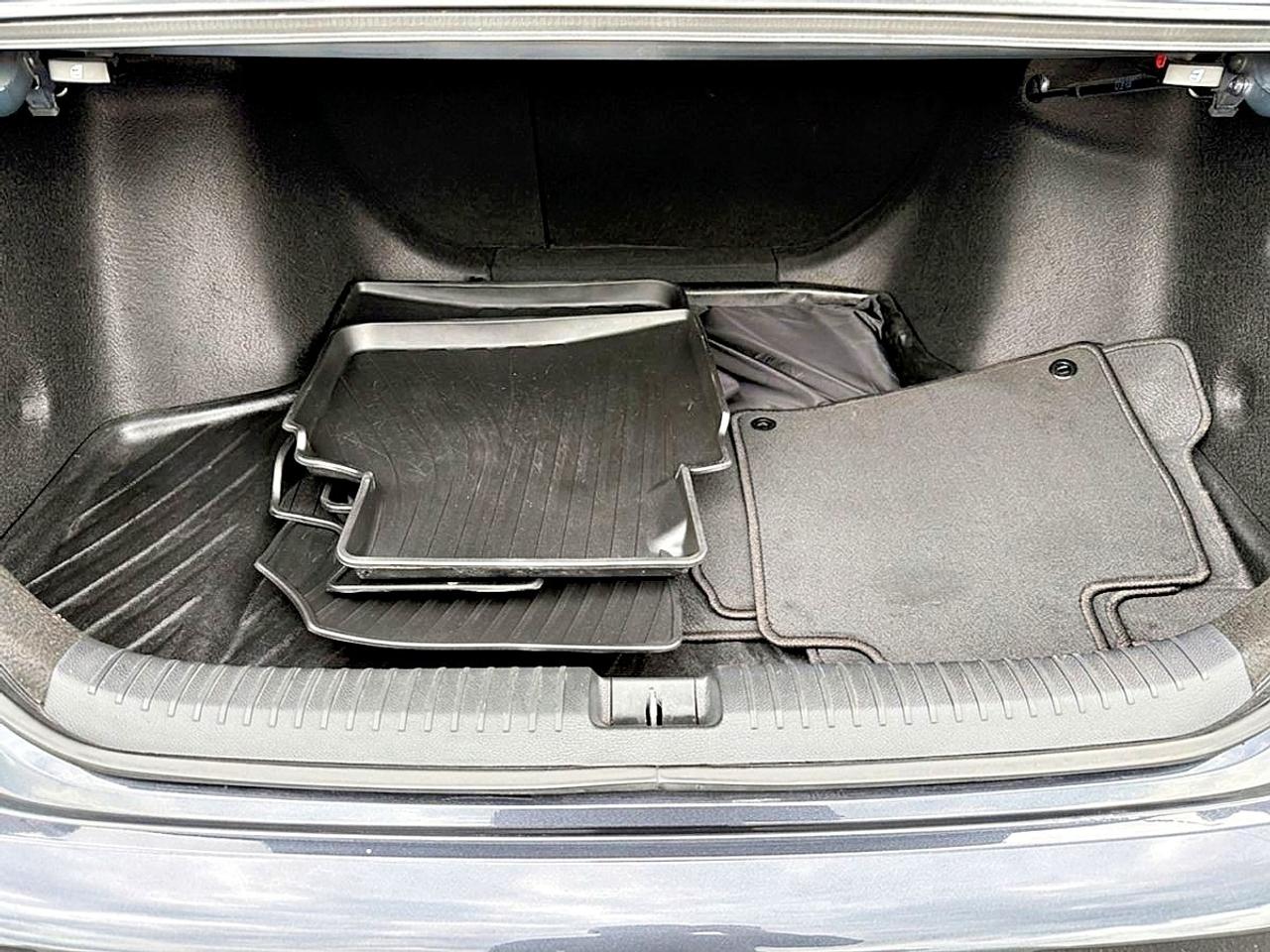2023 Honda Accord Touring Photo