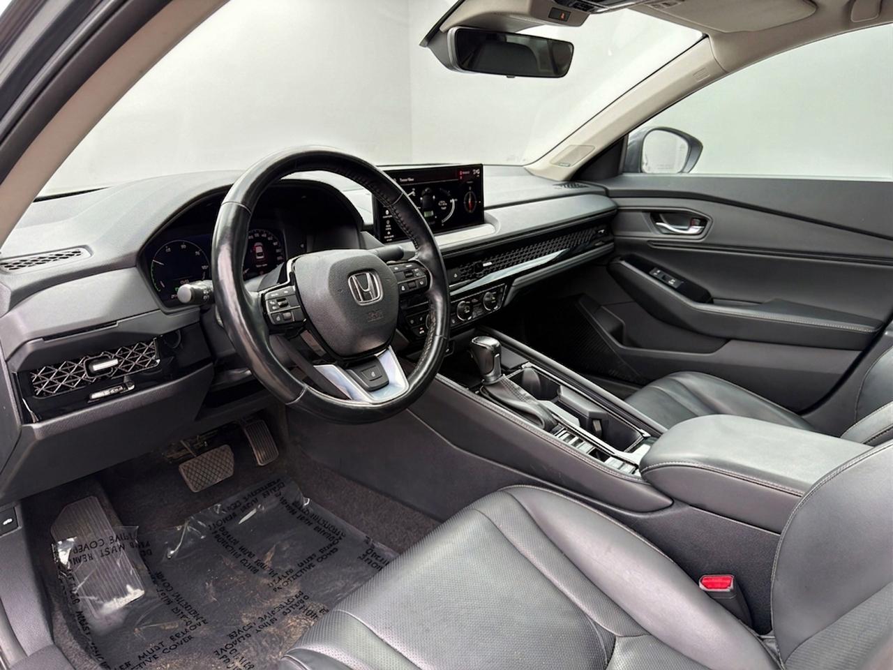 2023 Honda Accord Touring Photo
