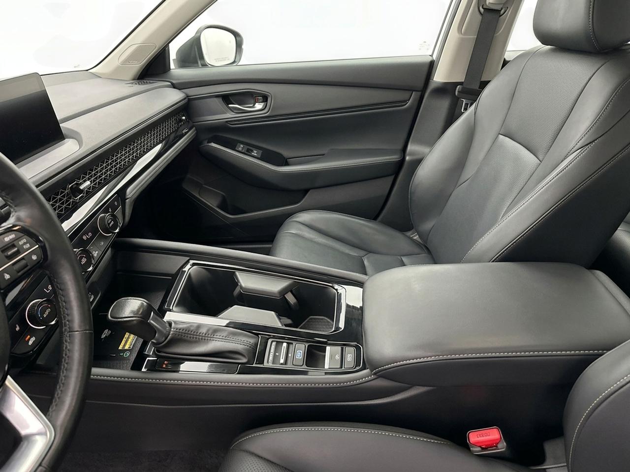 2023 Honda Accord Touring Photo
