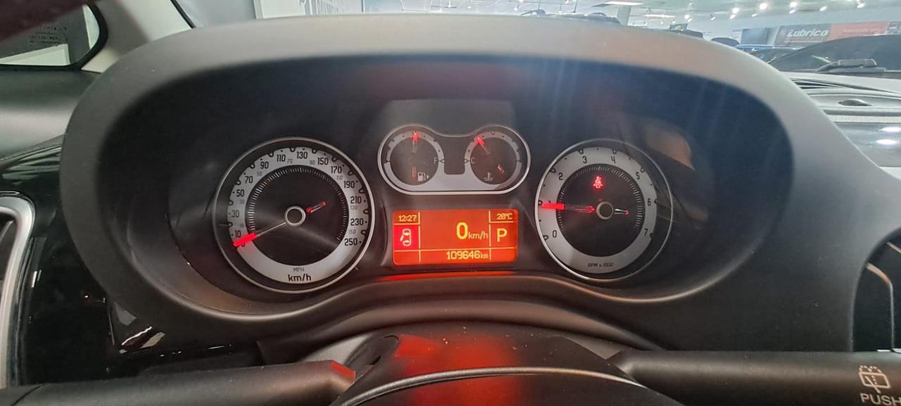 2014 Fiat 500 L 5dr HB Trekking,14 DEALER SERVICE RECORDS Photo