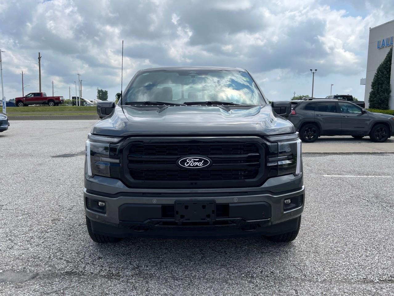 2026 Ford F-150 Lariat Photo2