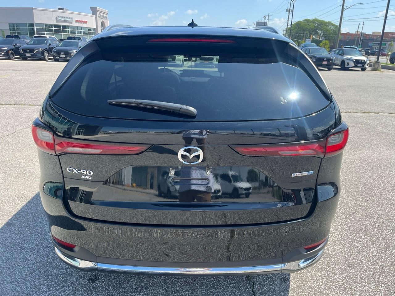 2024 Mazda CX-90 PHEV GT Plug-In Hybrid | Panoramic Moonroof | Heated & Ventilated Seats Photo