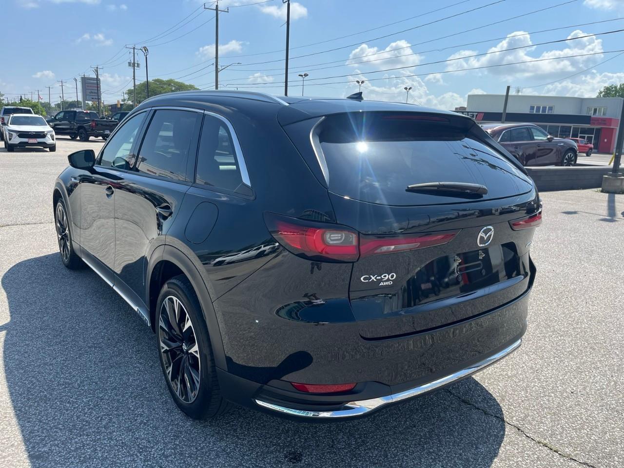 2024 Mazda CX-90 PHEV GT Plug-In Hybrid | Panoramic Moonroof | Heated & Ventilated Seats Photo